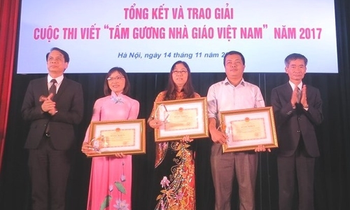 Trao giải Cuộc thi viết "Tấm gương nhà giáo Việt Nam 2017"